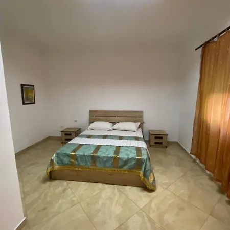 Henri Apartment