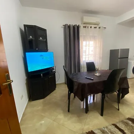 Henri Apartment *